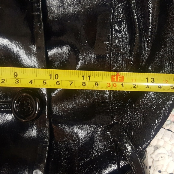 Patent Leather Cropped Trench by Bebe - Picture 6 of 8